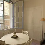 شقة Bel Appartement, 20m De La - Cour Privee *