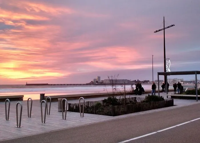 Bel Appartement, 20m De La - Cour Privée Appartement