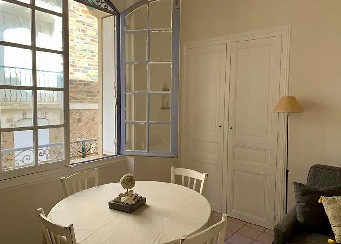 Appartement Bel Appartement, 20m De La - Cour Privée *