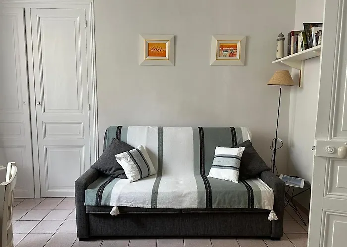 Bel Appartement, 20m De La - Cour Privée *