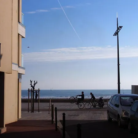 Apartment Bel Appartement, 20m De La - Cour Privee