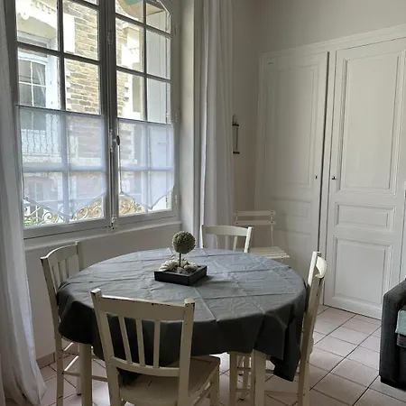 Bel Appartement, 20m De La - Cour Privee * Les Sables-d'Olonne